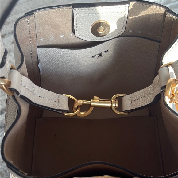 Tory Burch Cream Mini Bag with Logo and Crossbody Strap - Picture 3 of 12